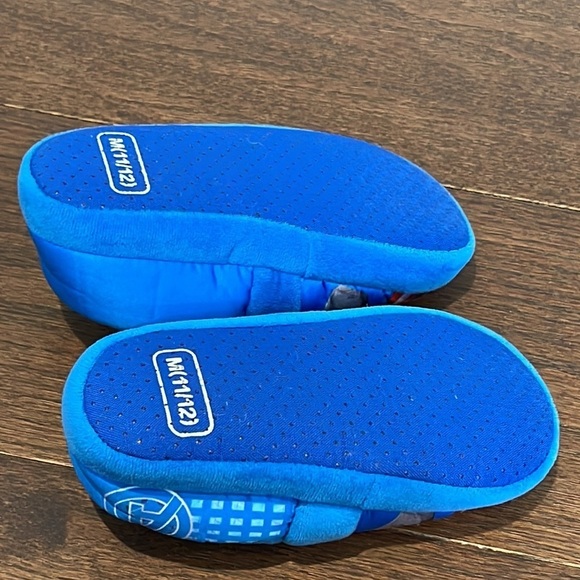 Marvel Boys Blue Avengers Slippers Size Medium 11/12 - Picture 4 of 5